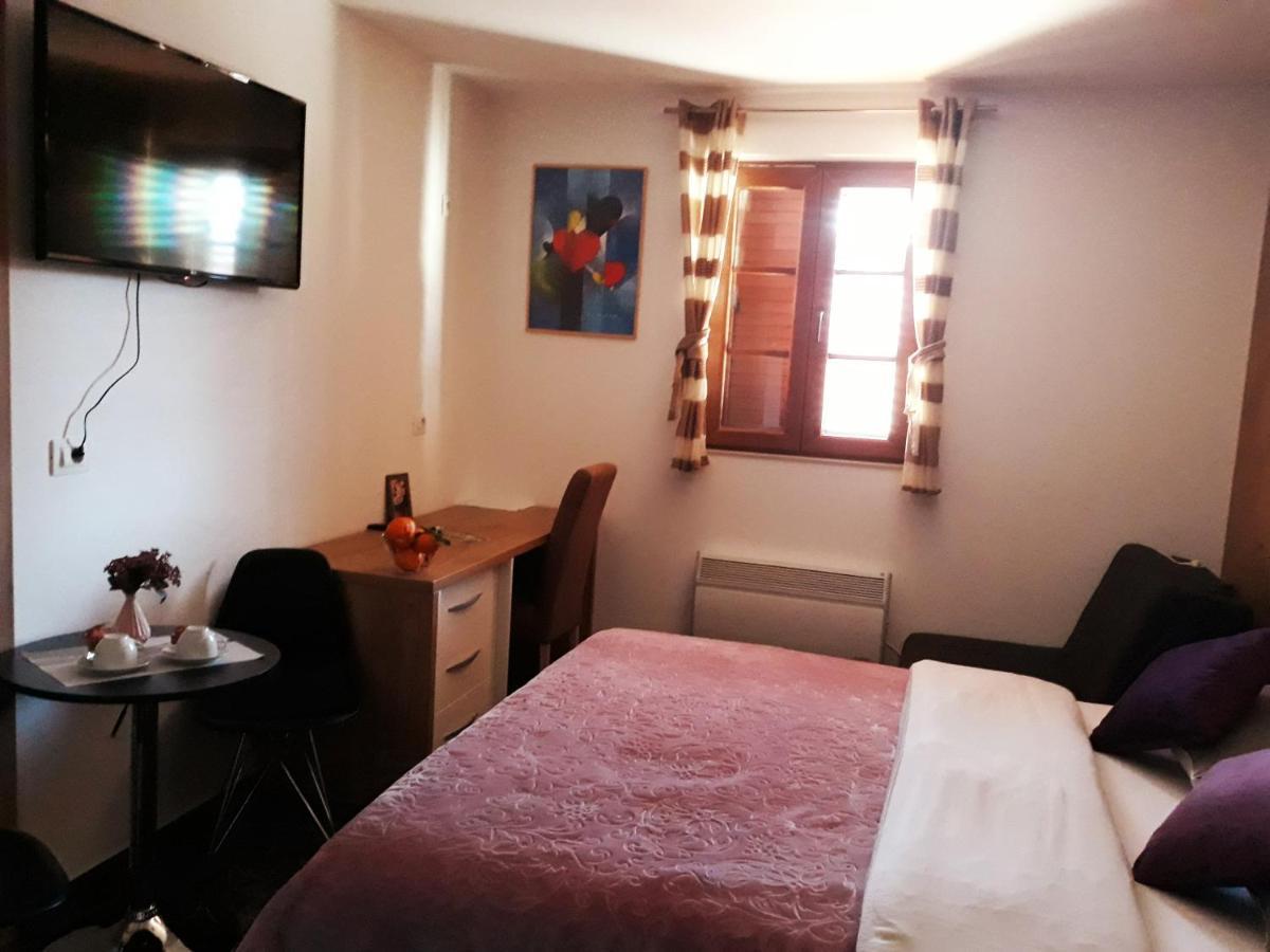 Tilia Hotel Cetinje Ngoại thất bức ảnh