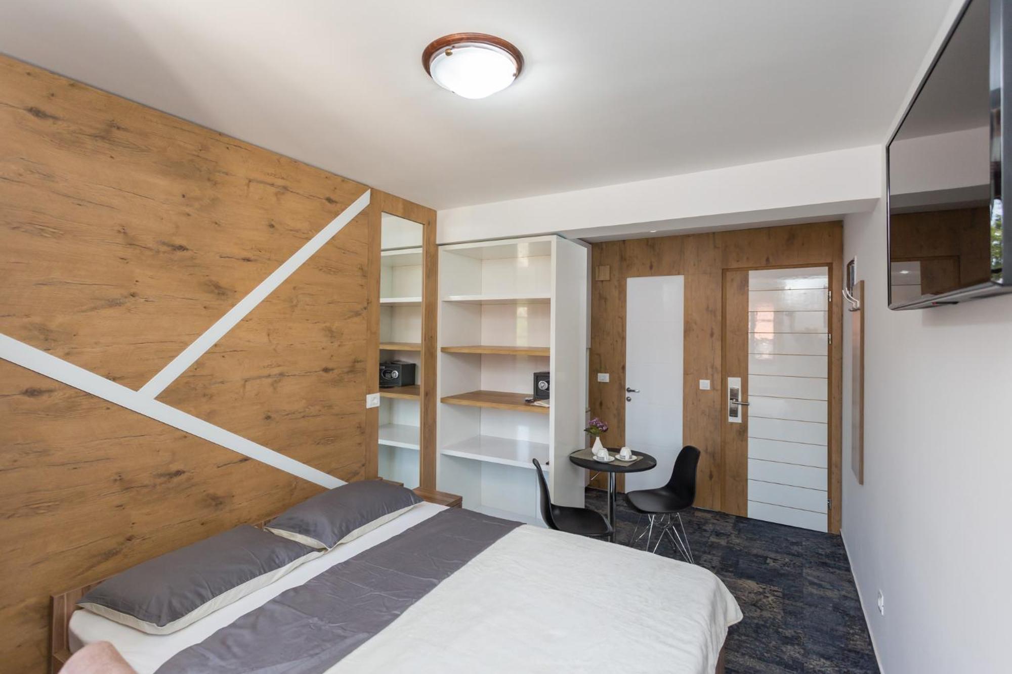 Tilia Hotel Cetinje Ngoại thất bức ảnh