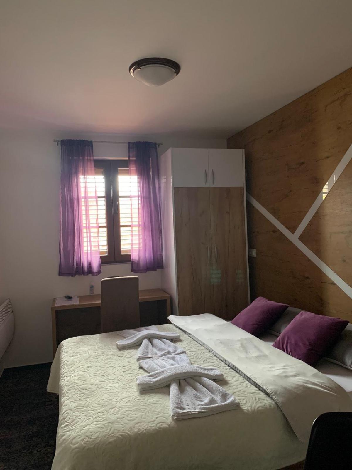 Tilia Hotel Cetinje Phòng bức ảnh