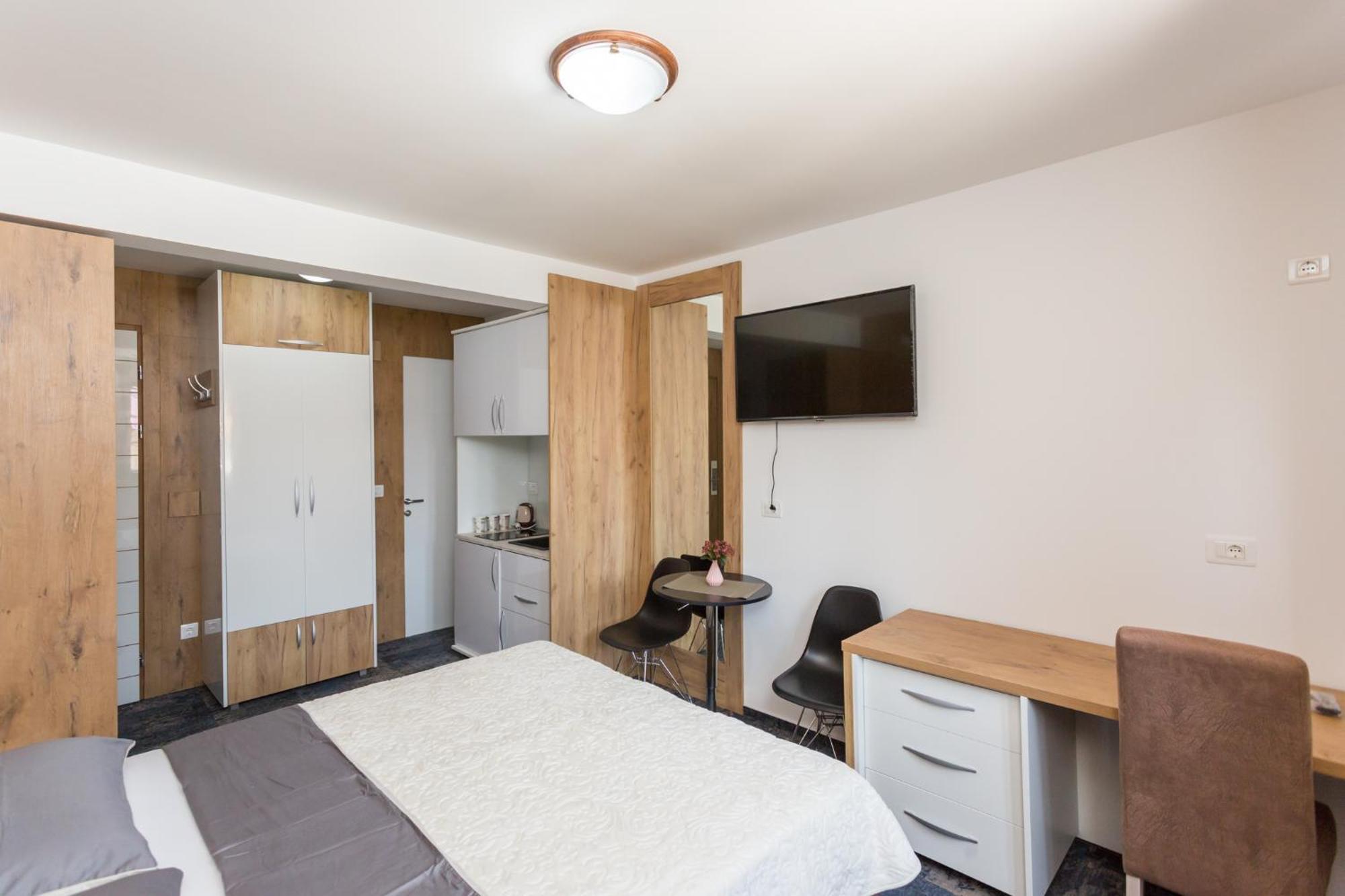 Tilia Hotel Cetinje Ngoại thất bức ảnh