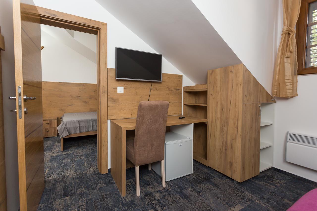 Tilia Hotel Cetinje Ngoại thất bức ảnh